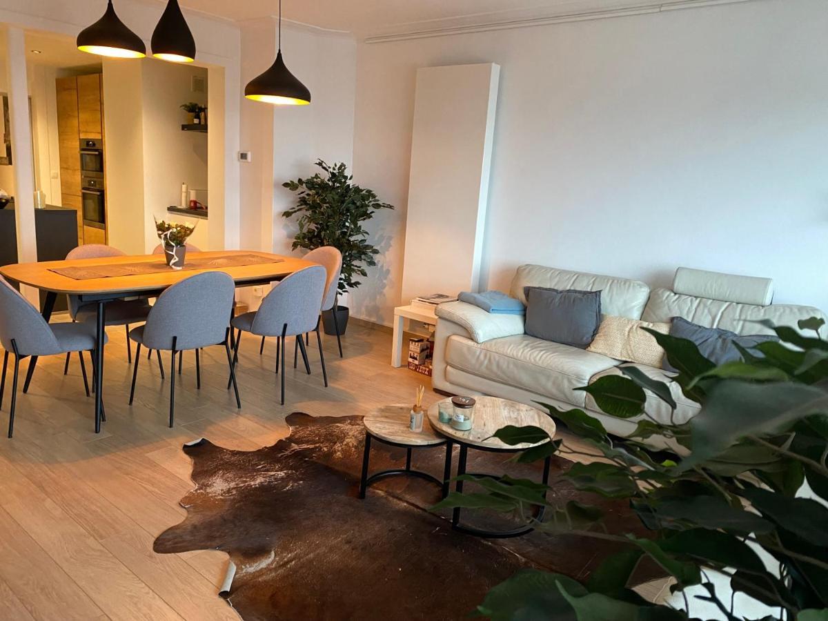 Spacious Apartment With Sea View Остенде Екстериор снимка
