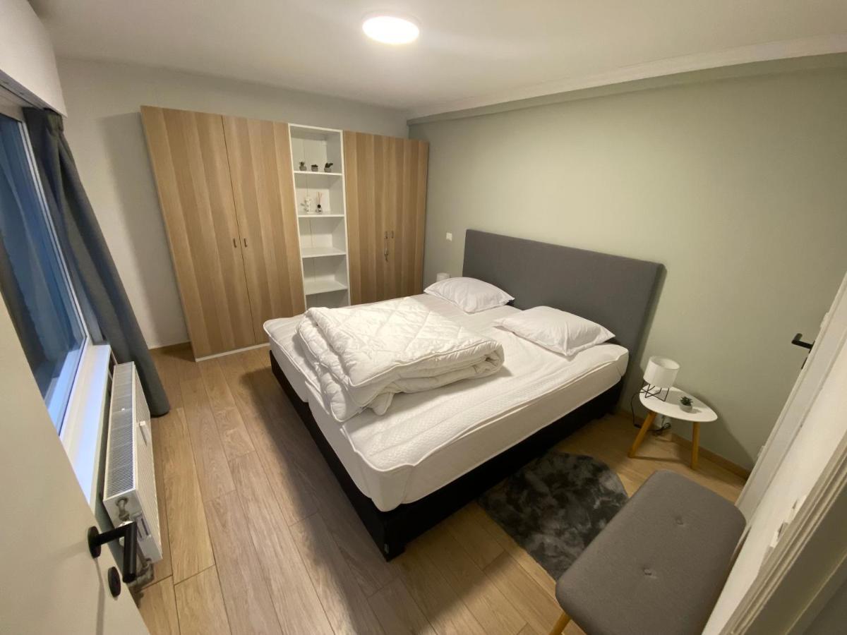 Spacious Apartment With Sea View Остенде Екстериор снимка